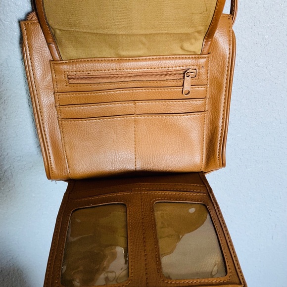 Liz Claiborne small brown vintage cross body bag. - Picture 3 of 8